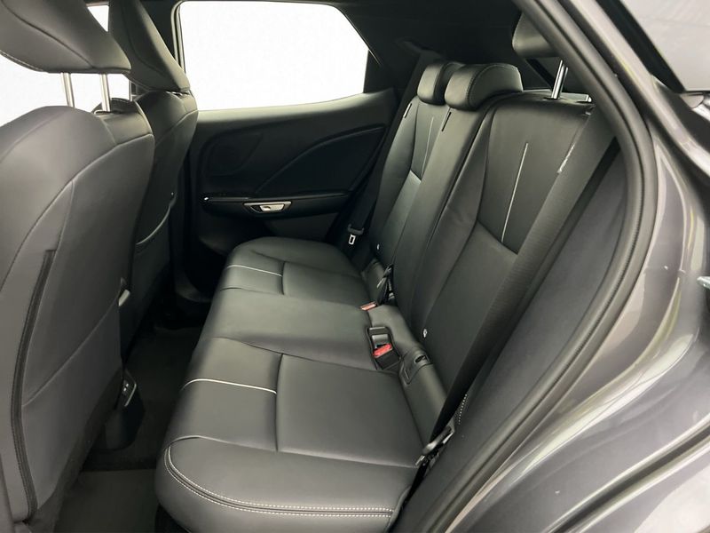 Lexus LBX bild 28