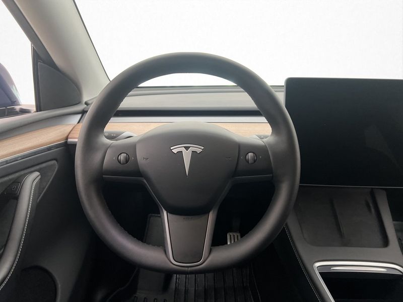 Tesla Model Y bild 14