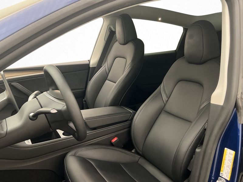 Tesla Model Y bild 12