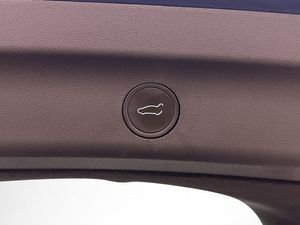 Tesla Model Y bild 26