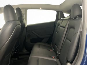 Tesla Model Y bild 25