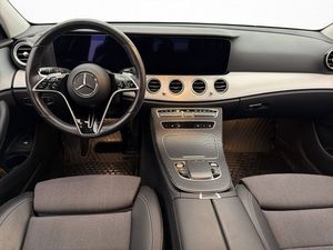 Mercedes E300 bild 13
