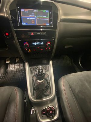Suzuki Vitara bild 9