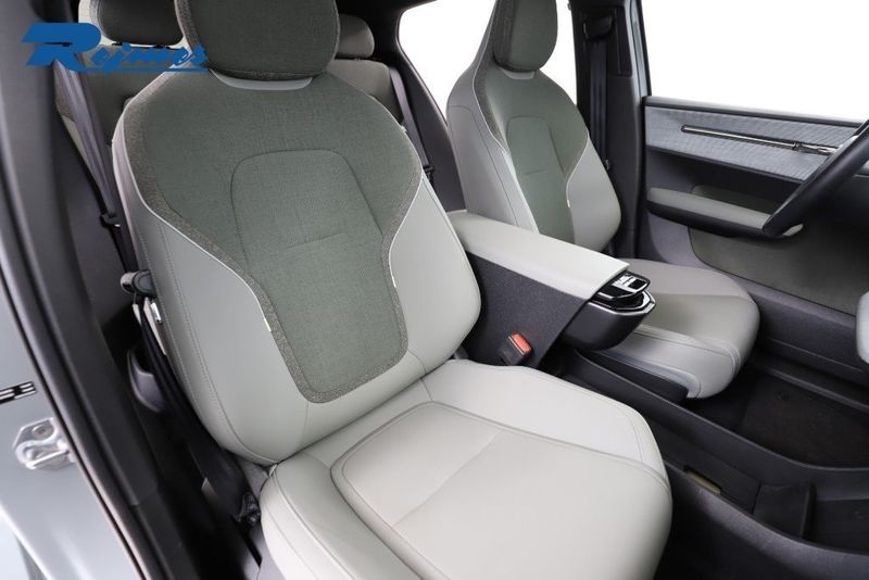 Volvo EX30 bild 6