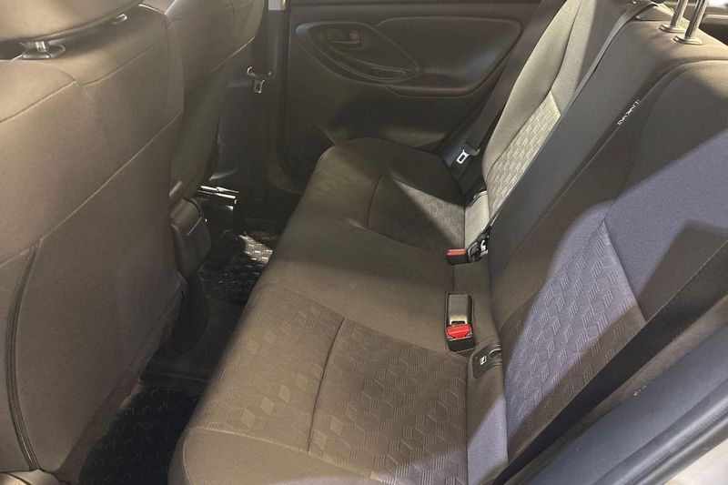 Toyota Yaris bild 13