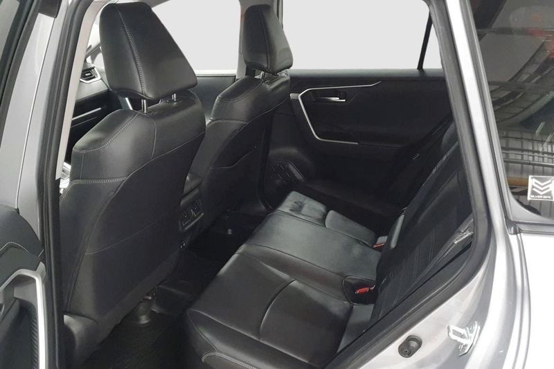 Toyota RAV4 bild 8
