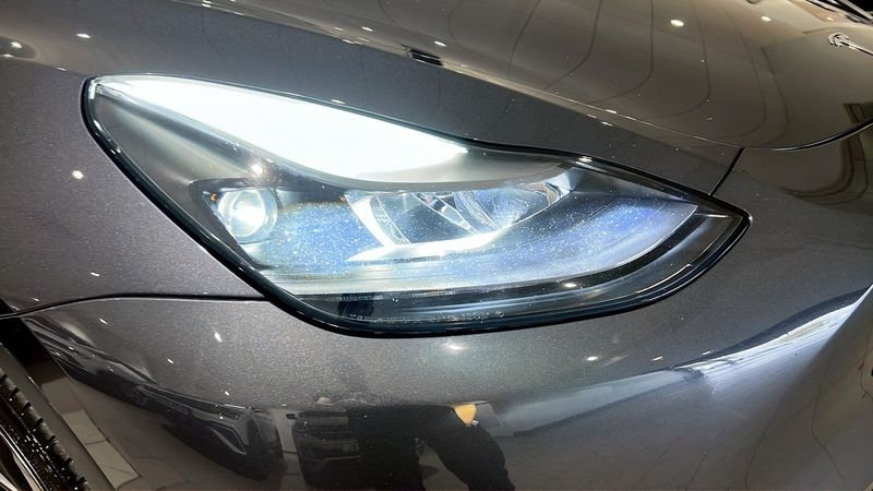 Tesla Model Y bild 15