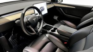 Tesla Model Y bild 7