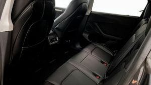 Tesla Model Y bild 11