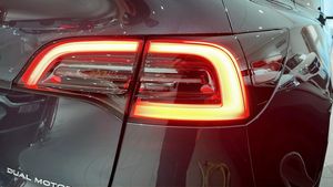 Tesla Model Y bild 14