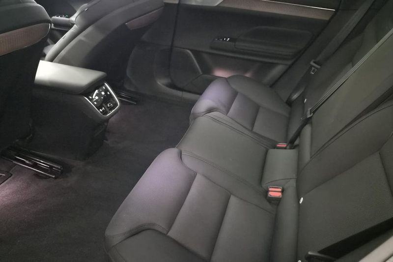 Volvo ES90 bild 19