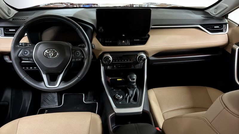 Toyota RAV4 bild 10