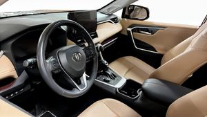 Toyota RAV4 bild 7