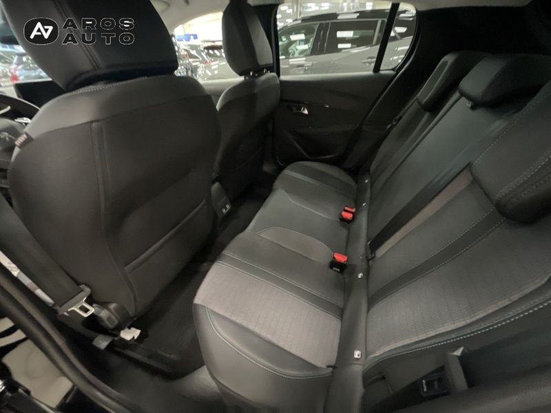 Peugeot 208 bild 9