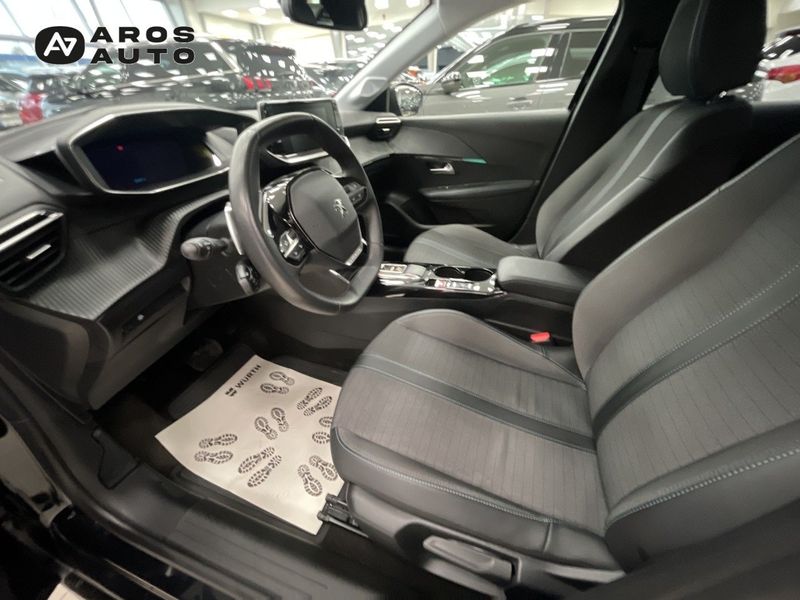 Peugeot 208 bild 8