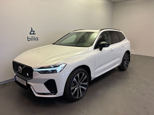 Volvo XC60 B4 AWD Diesel R-Design / Panoramatak / Dragkro... - 2022