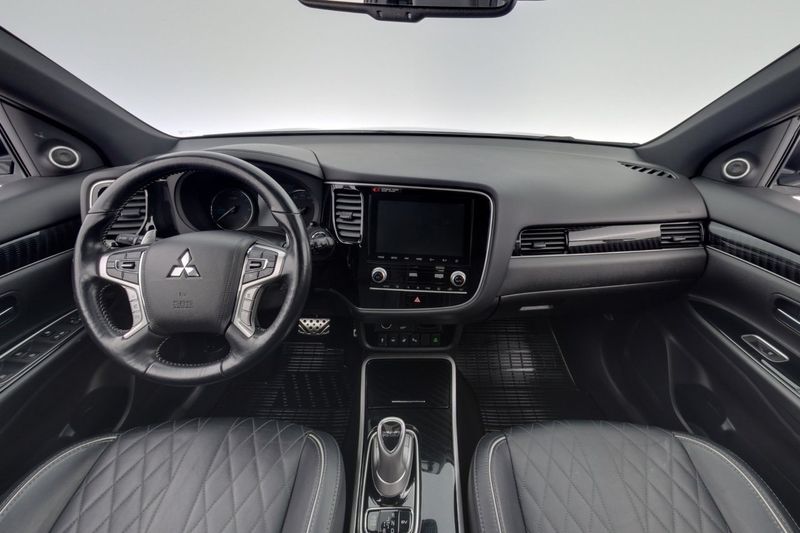 Mitsubishi Outlander bild 13