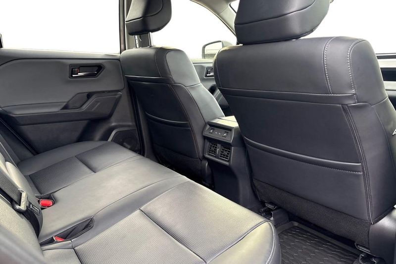 Toyota RAV4 bild 9