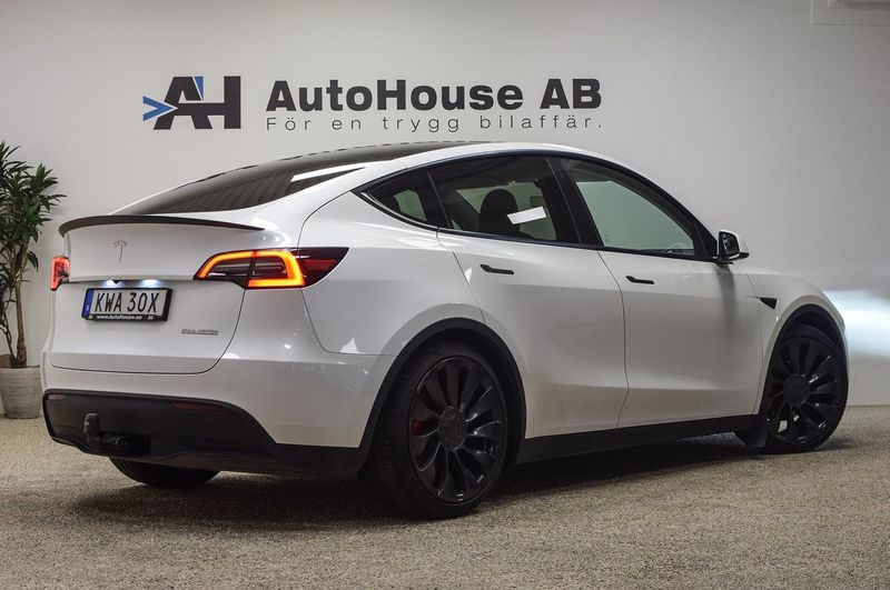 Tesla Model Y bild 2