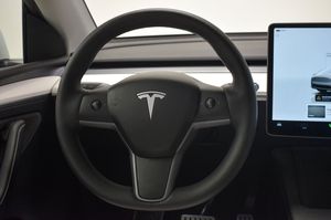 Tesla Model Y bild 10