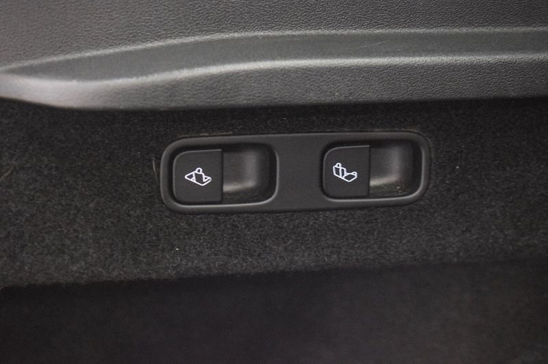 Tesla Model Y bild 20
