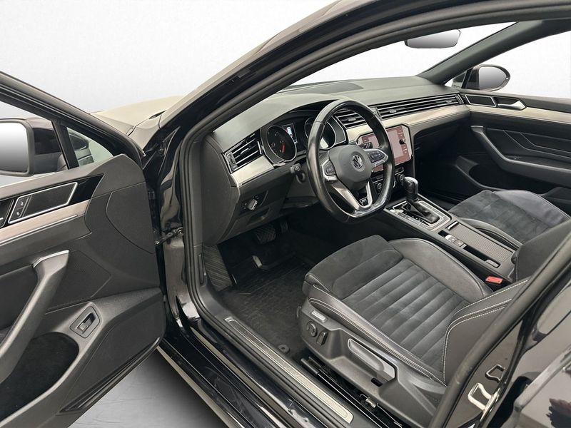 Volkswagen Passat bild 8