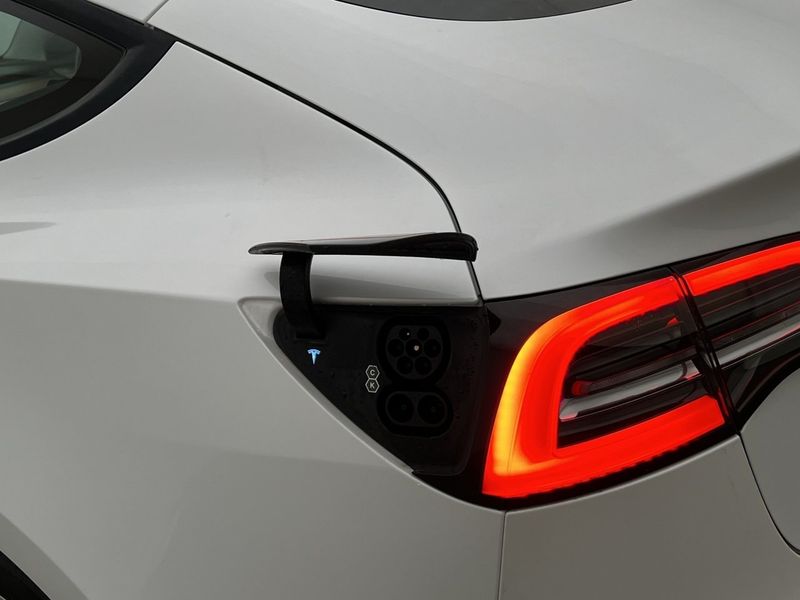 Tesla Model 3 bild 29