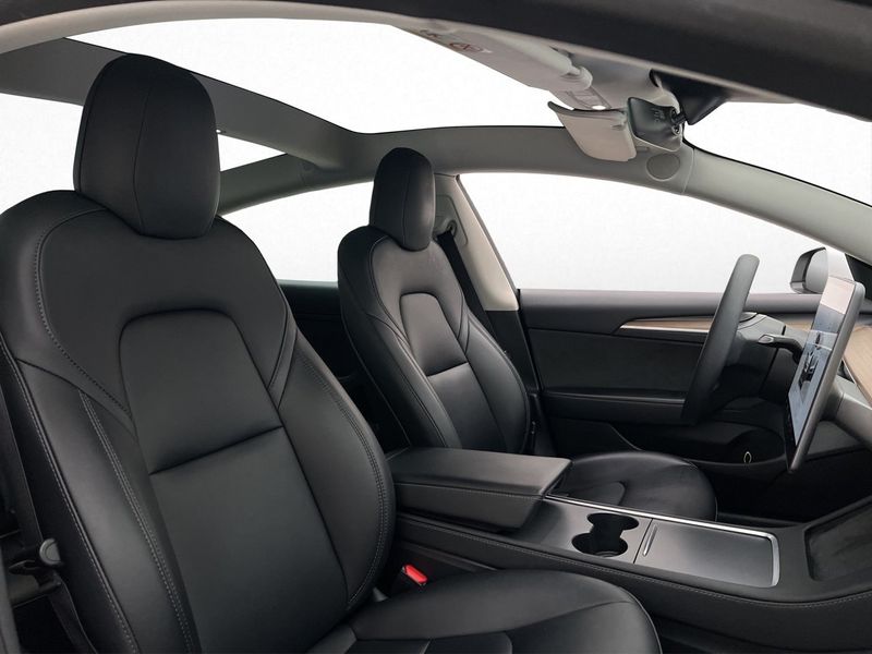 Tesla Model 3 bild 13