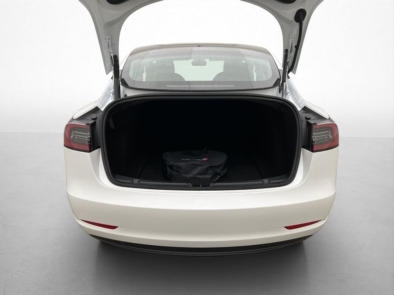 Tesla Model 3 bild 26