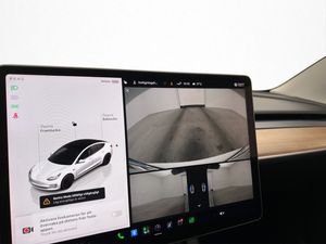 Tesla Model 3 bild 16
