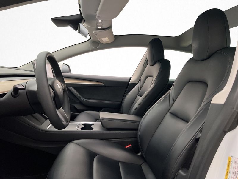 Tesla Model 3 bild 10