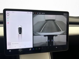 Tesla Model 3 bild 29