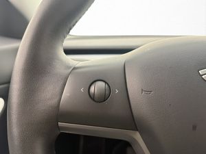 Tesla Model 3 bild 19
