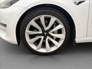 Tesla Model 3 bild 32