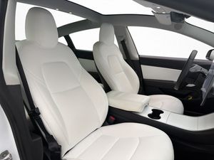 Tesla Model 3 bild 15