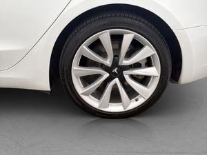 Tesla Model 3 bild 33