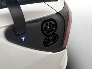 Tesla Model 3 bild 31