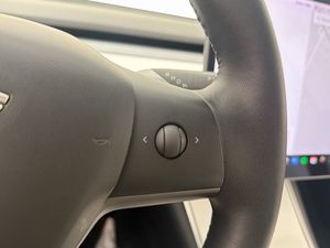 Tesla Model 3 bild 20
