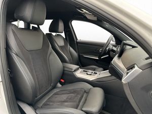 BMW 330 bild 16