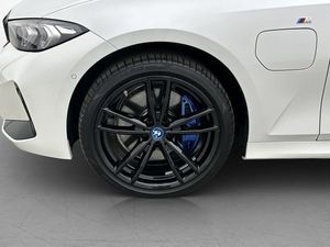 BMW 330 bild 30