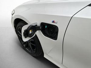 BMW 330 bild 29