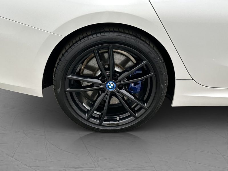 BMW 330 bild 32