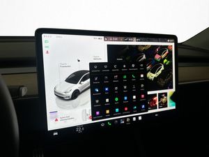 Tesla Model Y bild 11