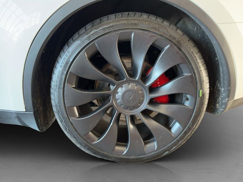 Tesla Model Y bild 22