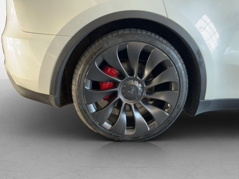 Tesla Model Y bild 21