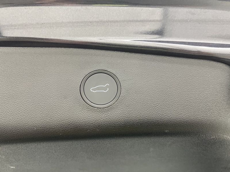 Tesla Model 3 bild 28