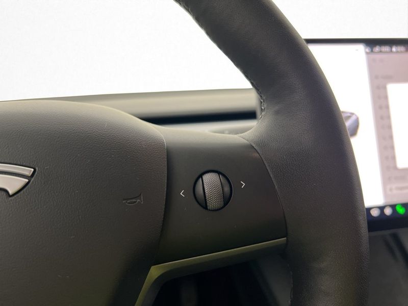 Tesla Model 3 bild 25