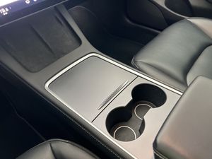 Tesla Model 3 bild 27