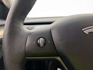Tesla Model 3 bild 23