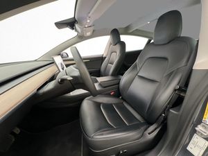 Tesla Model 3 bild 15